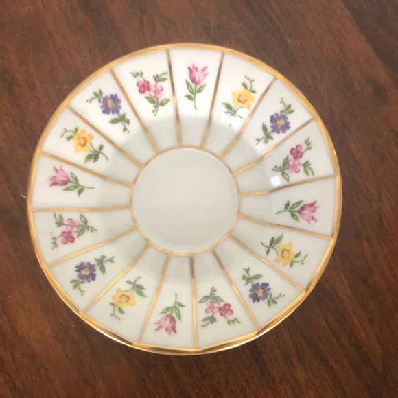 VINTAGE DEMITASSE CUP AND SAUCER SET BY FÜRSTENBURG - Picture 3 of 16